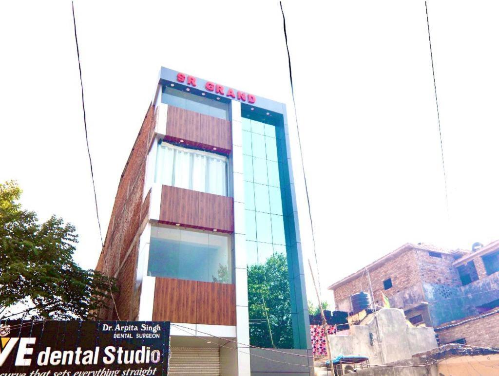 Hotel Sr Grand Gorakhpur Luaran gambar