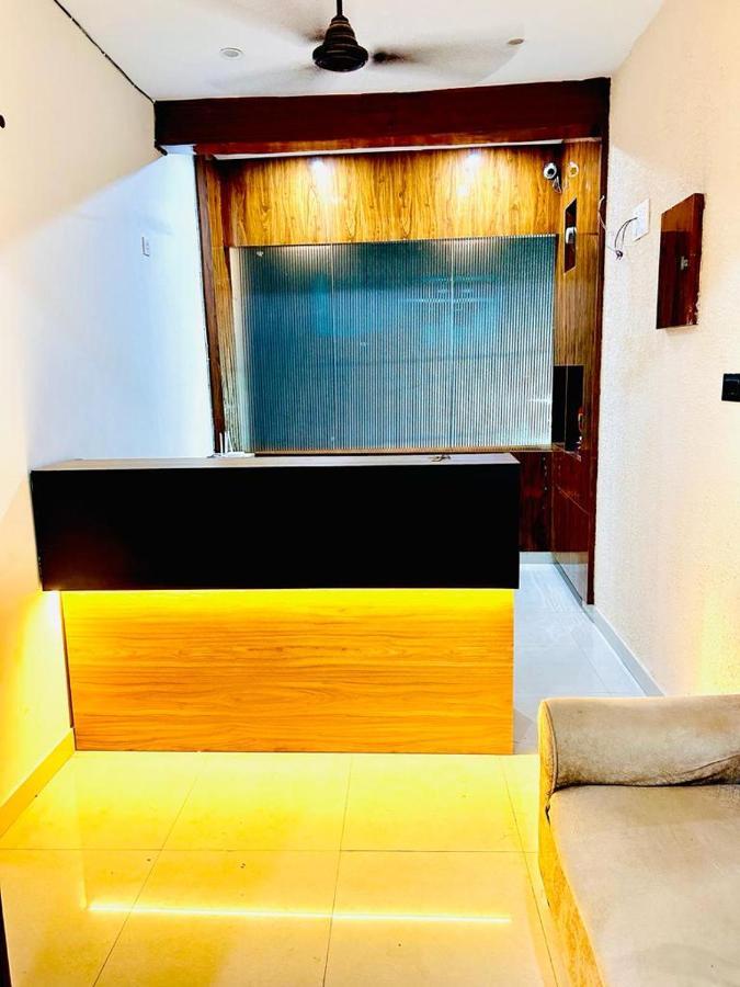 Hotel Sr Grand Gorakhpur Luaran gambar