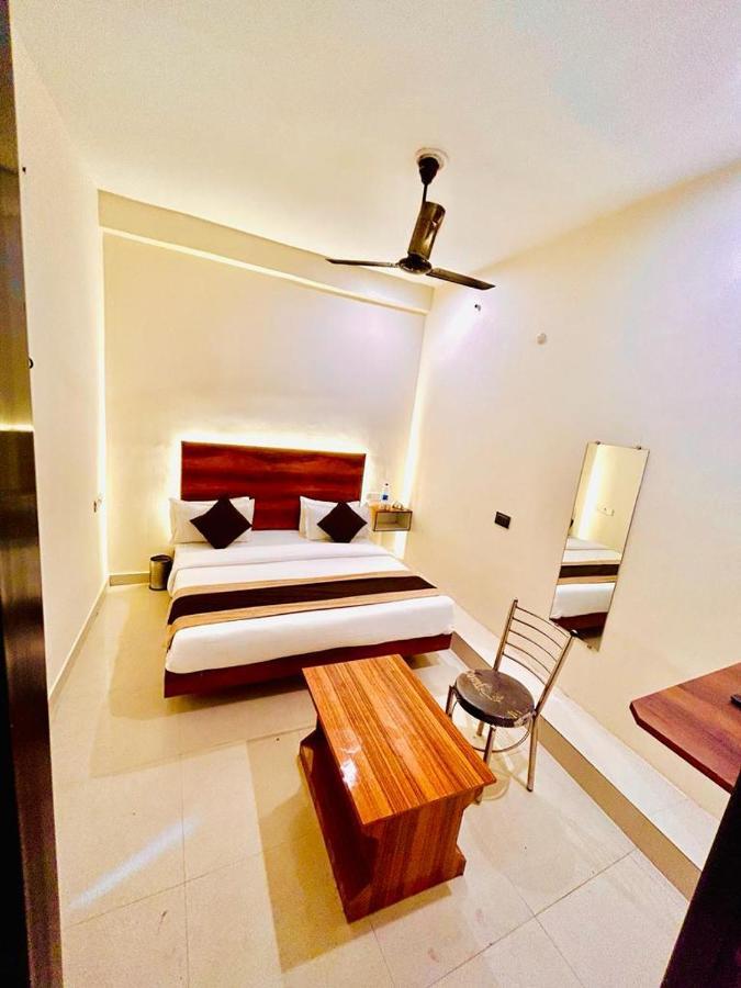 Hotel Sr Grand Gorakhpur Luaran gambar