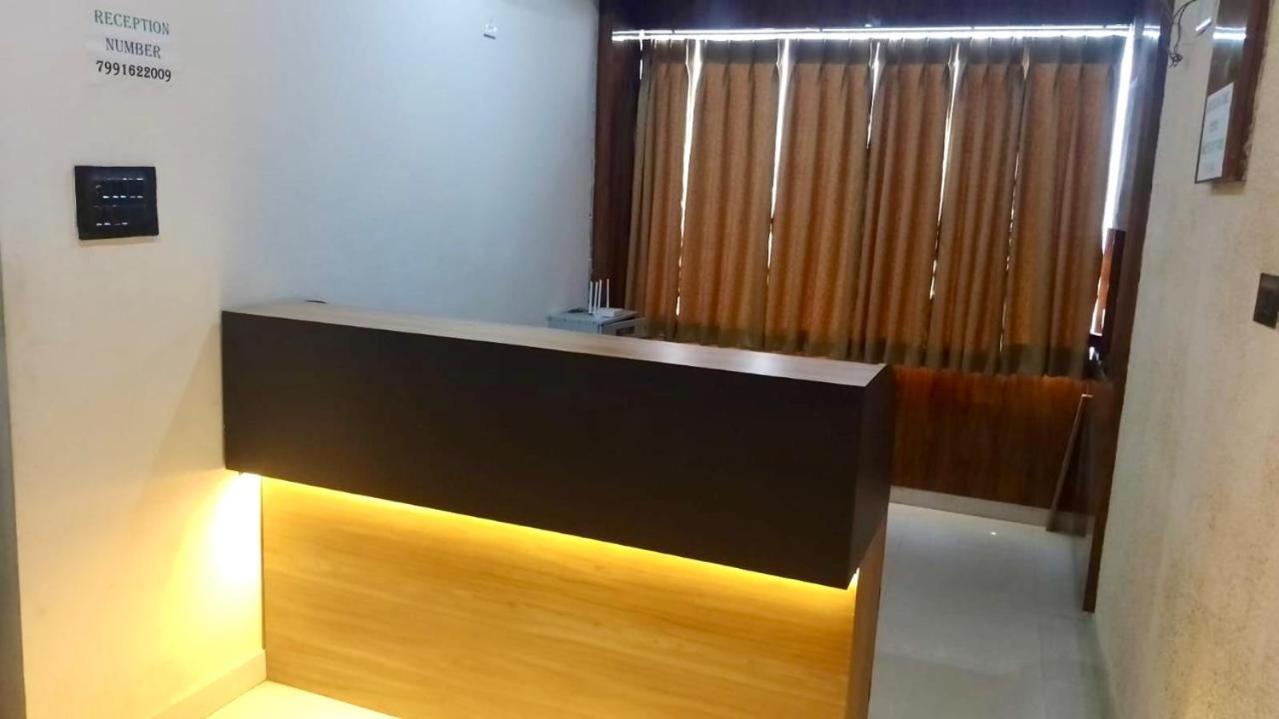 Hotel Sr Grand Gorakhpur Luaran gambar